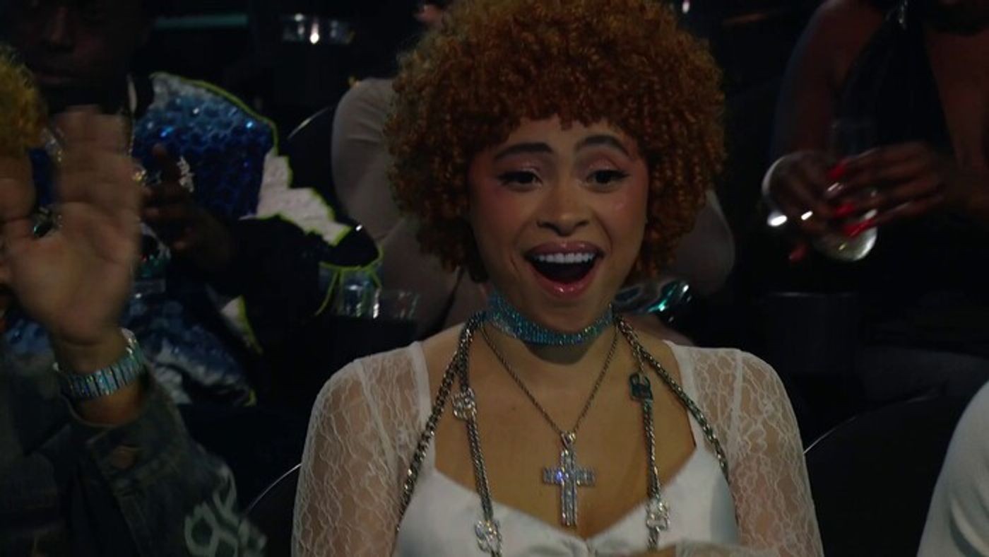 Photos: Inside the MTV VMAs With Taylor Swift, Nicki Minaj, Reneé Rapp & More  Image