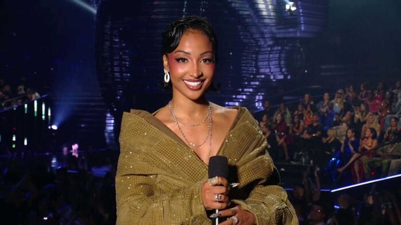 Photos: Inside the MTV VMAs With Taylor Swift, Nicki Minaj, Reneé Rapp & More  Image