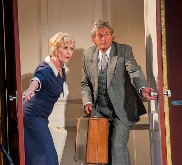 Patricia Hodge and Nigel Havers Photo