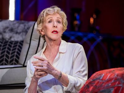 Patricia Hodge Photo