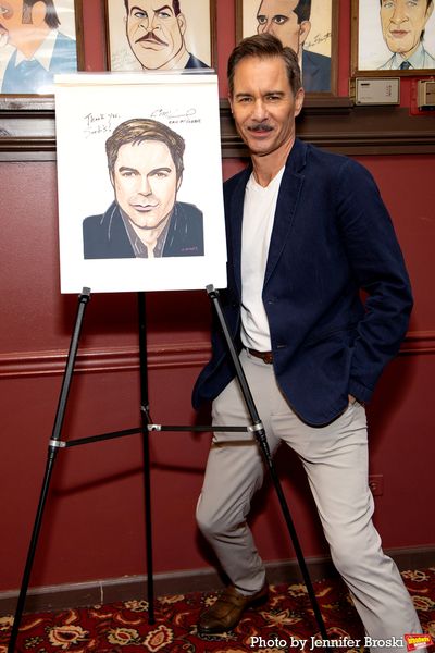 Eric McCormack Photo