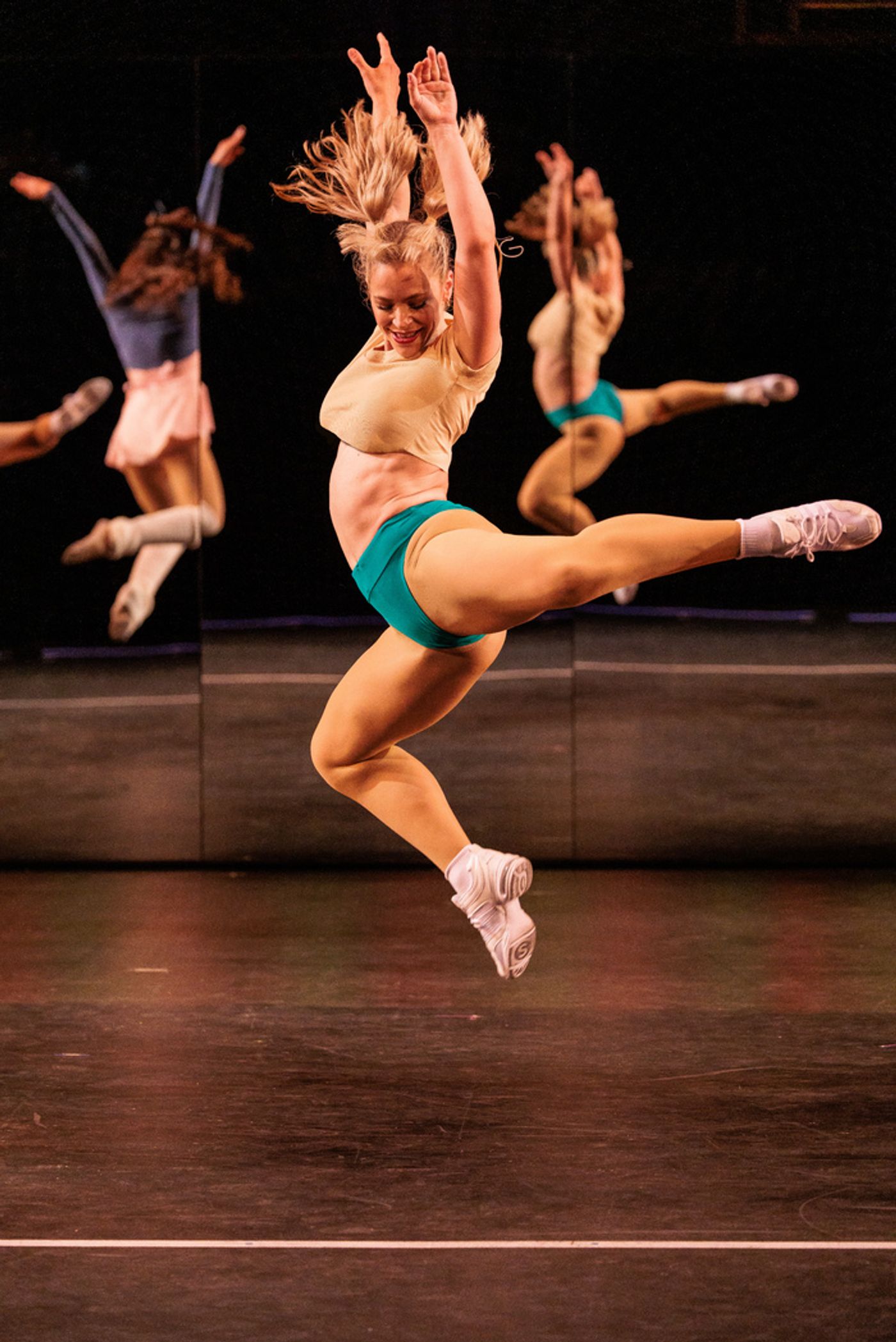 Photos: First Look At A CHORUS LINE At The REV Theatre Company  Image