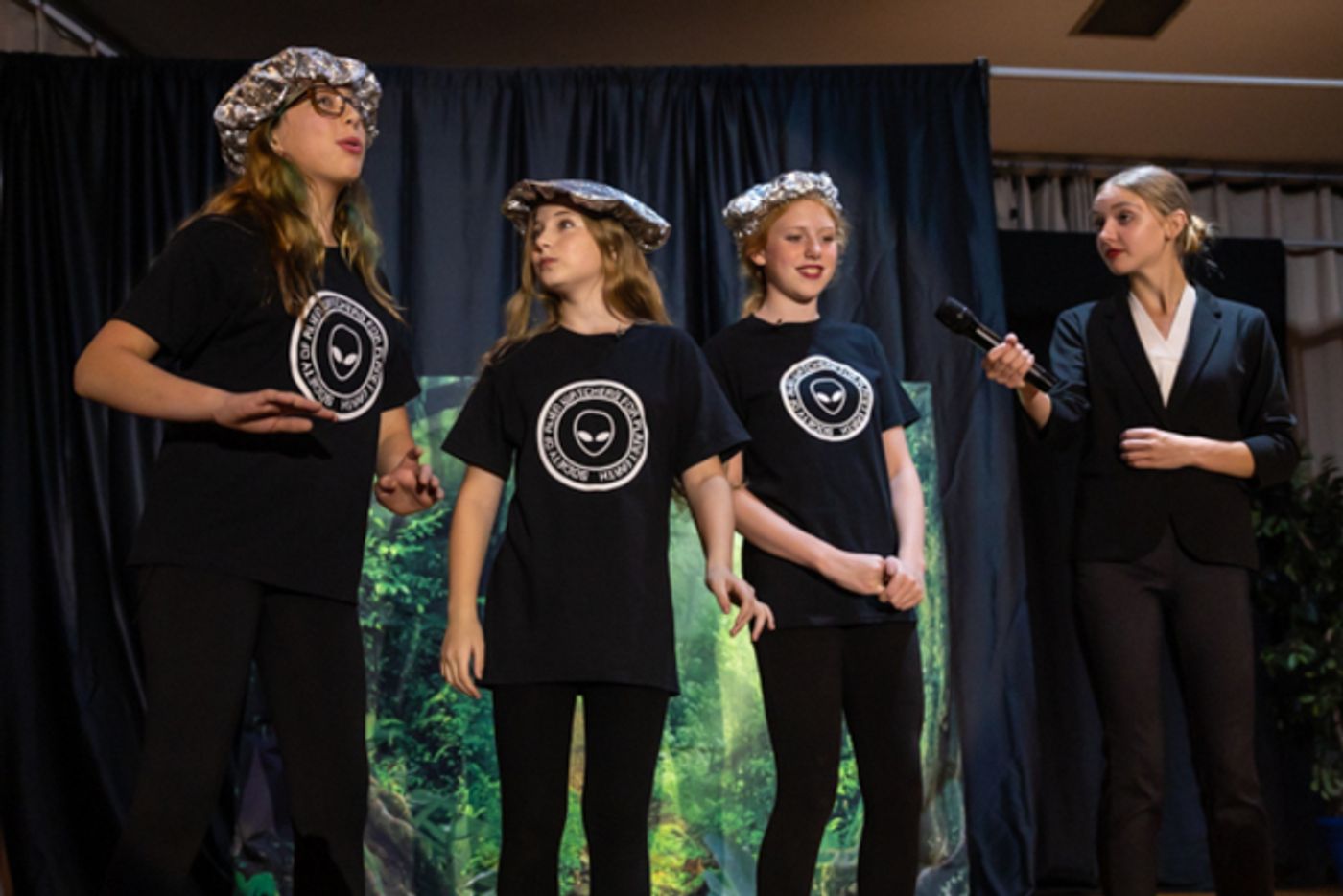 Photos: First look at Rise Up Art Alliance Community Theatre's THE DAY ALIENS ATTACKED FAIRFIELD Photos: First look at Rise Up Art Alliance Community Theatre's THE DAY ALIENS ATTACKED FAIRFIELD Image