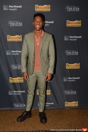 Leron Wellington @ BroadwayWorld Leron Wellington Photo