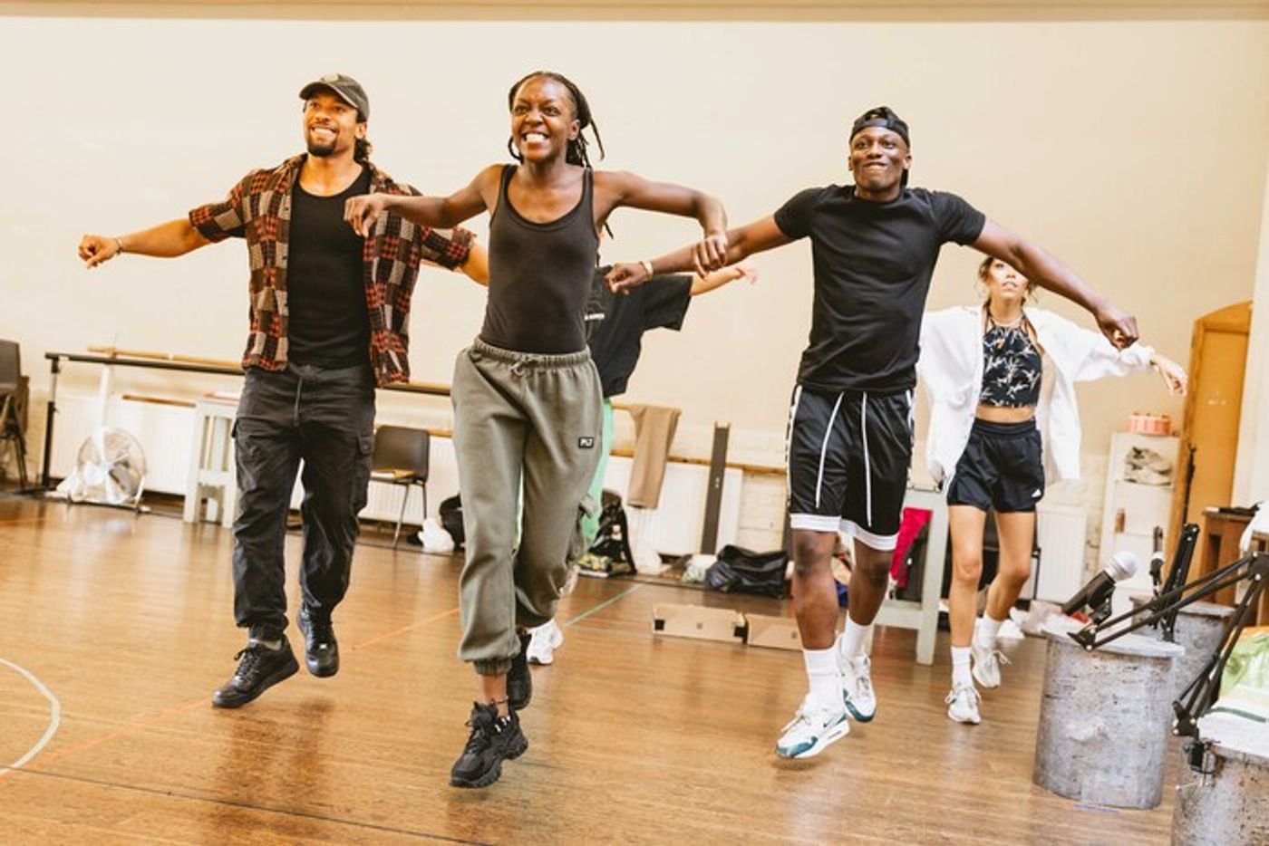 Photos: First Look Inside Rehearsal for CAKE at the Lyric Theatre  Image