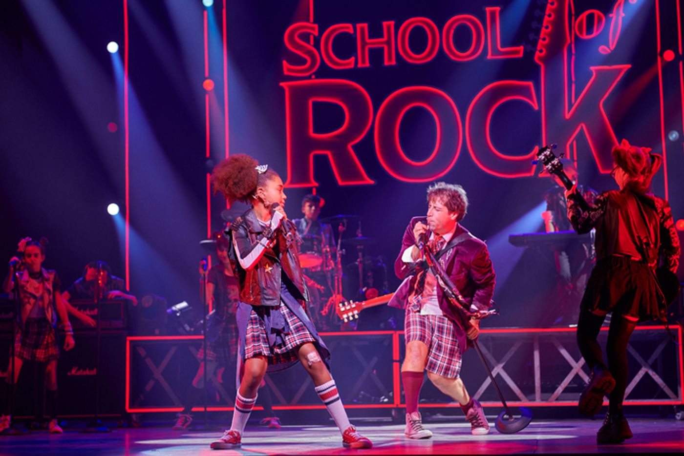 Photos: Nuevas imágenes de escena de SCHOOL OF ROCK Photos: Nuevas imágenes de escena de SCHOOL OF ROCK Image