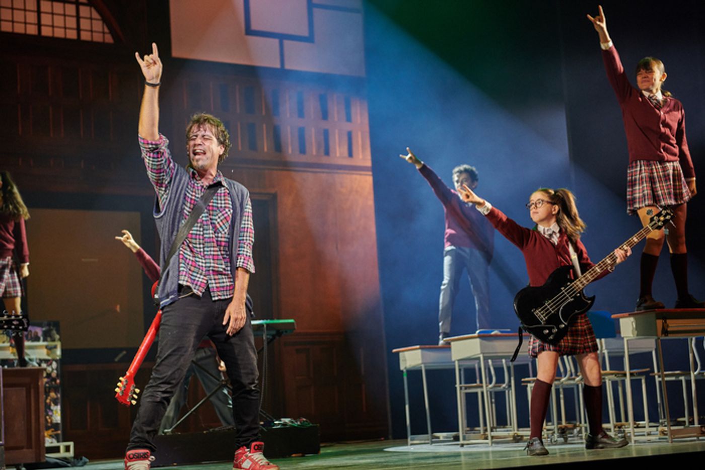 Photos: Nuevas imágenes de escena de SCHOOL OF ROCK Photos: Nuevas imágenes de escena de SCHOOL OF ROCK Image