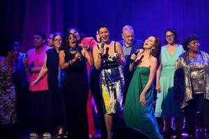 NEW YORK, NEW YORK - SEPTEMBER 18: Sharon Catherine Brown, Bellamy Young, and Donna M Photo