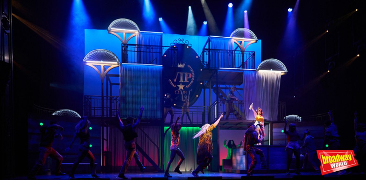 Photos: PRETTY WOMAN se presenta en la Gran Vía de Madrid Photos: PRETTY WOMAN se presenta en la Gran Vía de Madrid Image