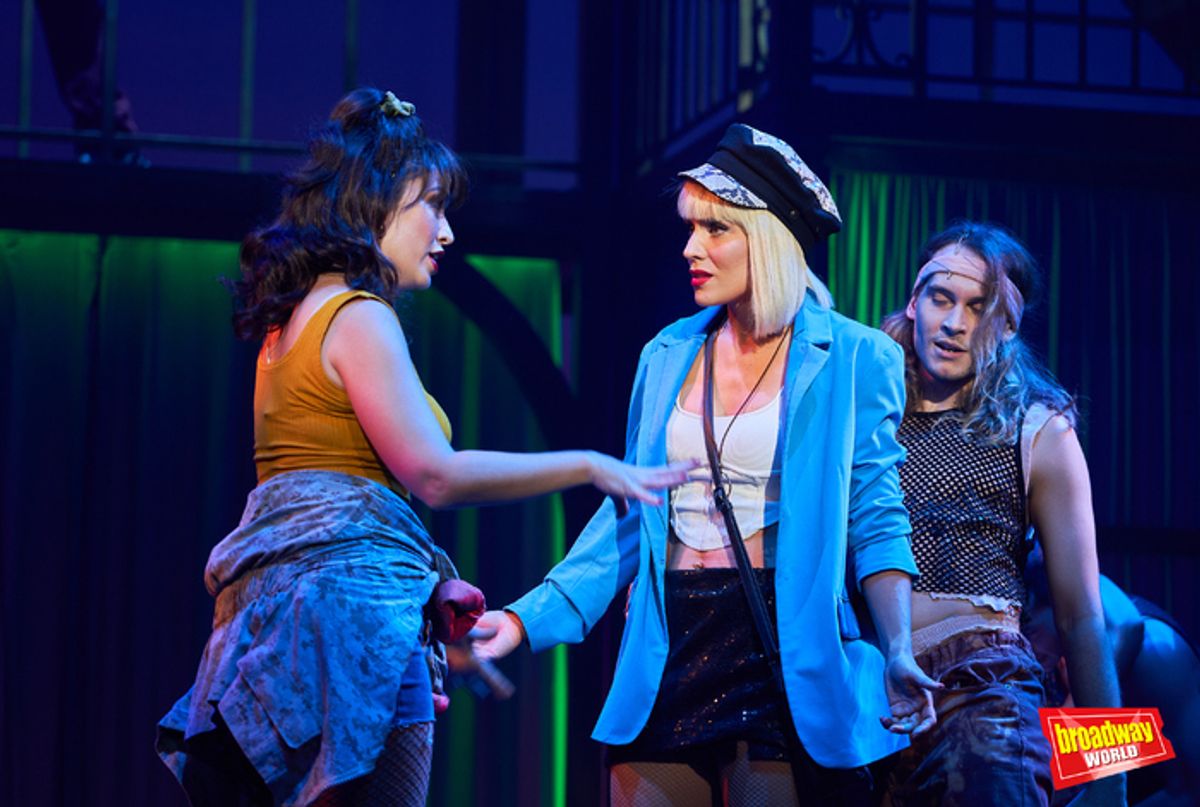 Cristina Llorente, Erika Bleda  y elenco de Pretty Woman Madrid at 