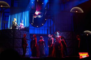 Cristina LLorente, Roger Berruezo y elenco de Pretty Woman Madrid @ BroadwayWorld Cristina LLorente, Roger Berruezo y elenco de Pretty Woman Madrid Photo