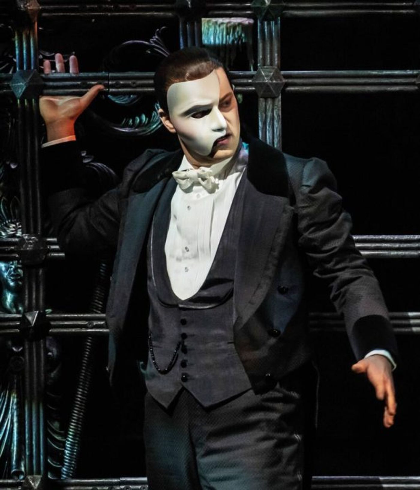 Interview: 'It's Really Bizarre But So Amazing': Actor David Kristopher-Brown on Returning to THE PHANTOM OF THE OPERA after 16 Years  Image