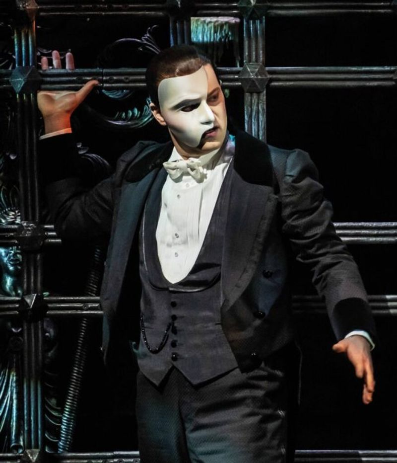 Interview: 'It's Really Bizarre But So Amazing': Actor David Kristopher-Brown on Returning to THE PHANTOM OF THE OPERA after 16 Years Image