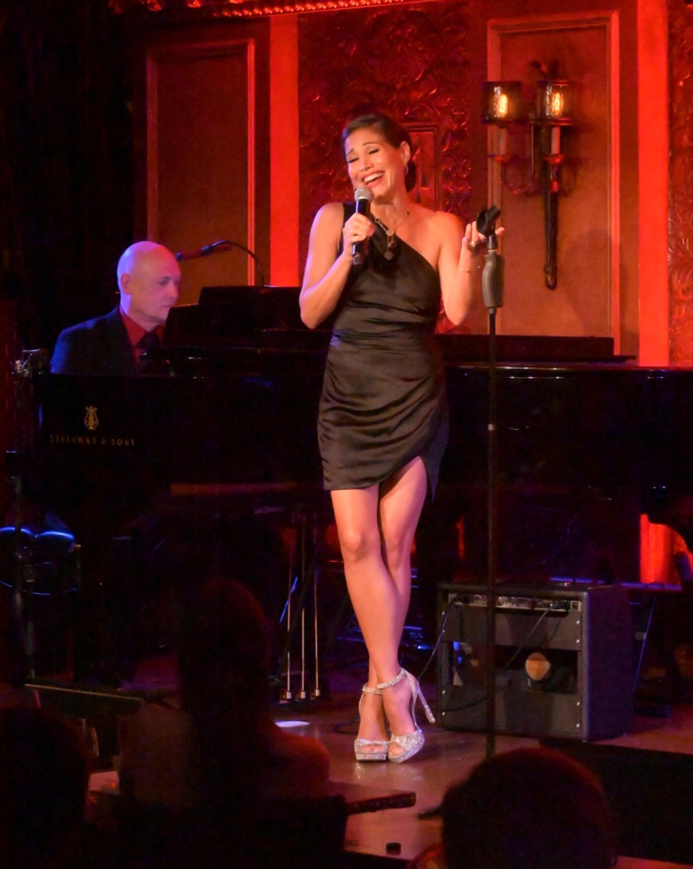 Photos: Robert Driemeyer Debuts BROADWAY BARFLY at 54 Below  Image