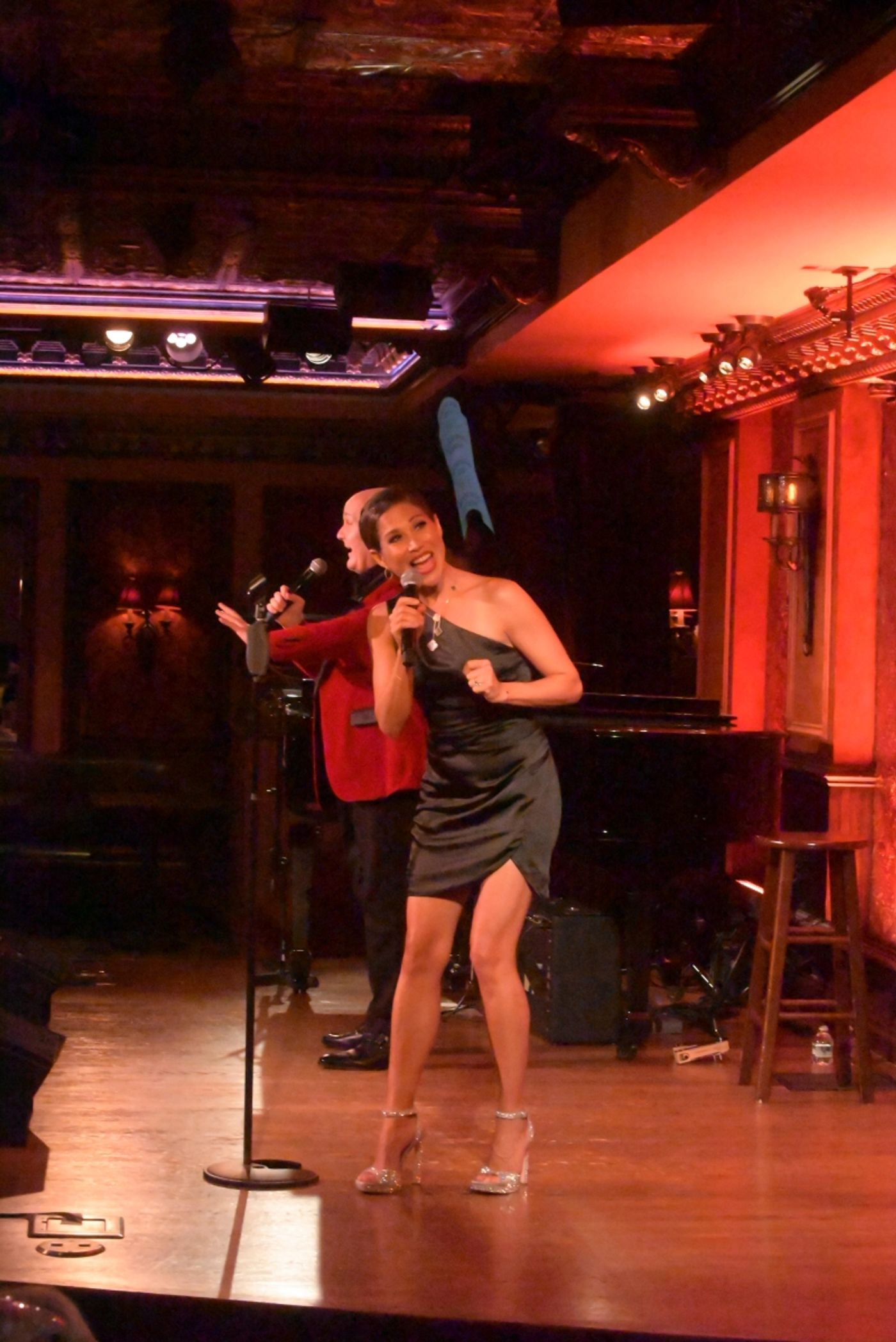 Photos: Robert Driemeyer Debuts BROADWAY BARFLY at 54 Below  Image