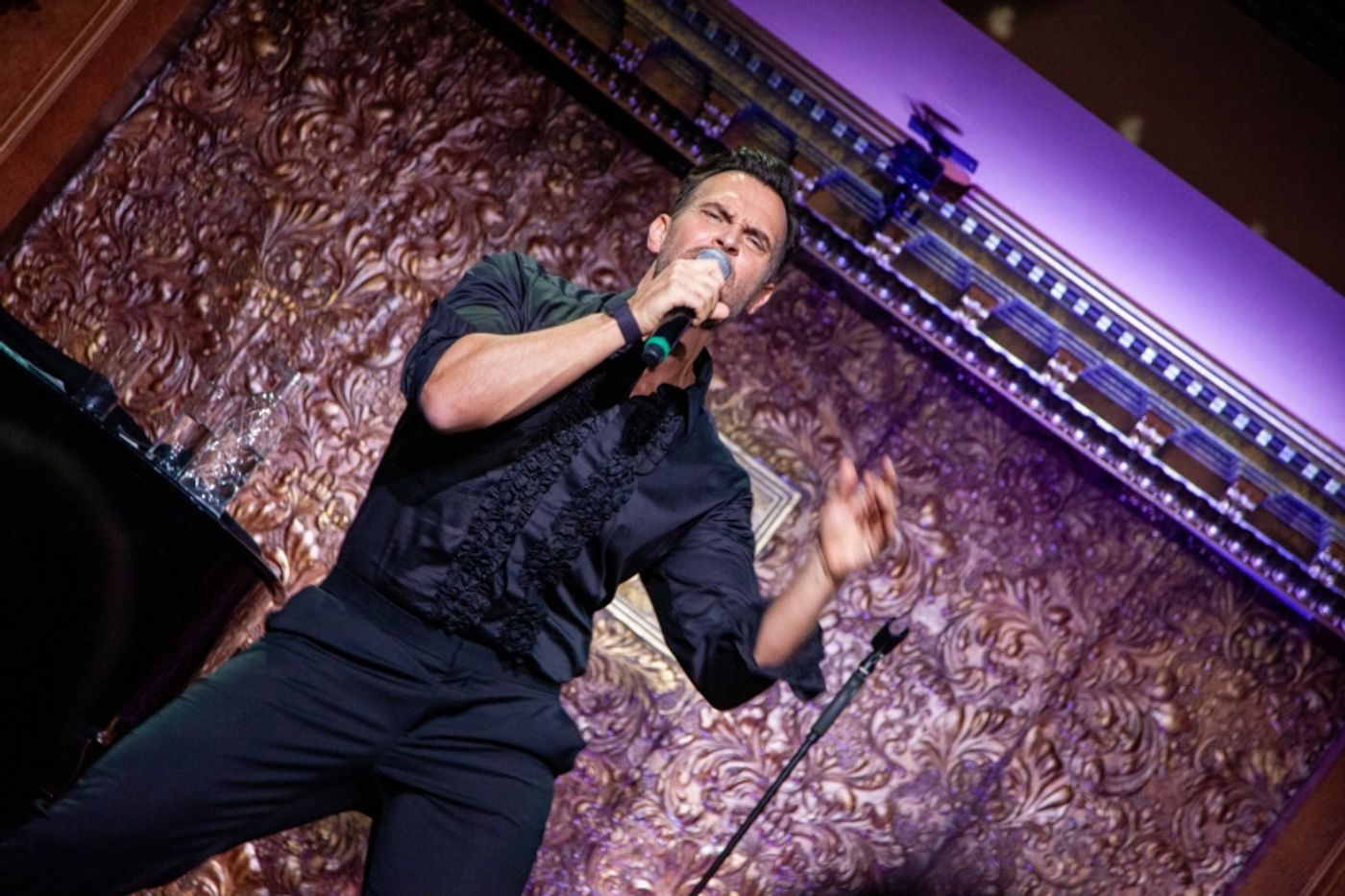 Review: CHEYENNE JACKSON Makes Welcome Return To NYC In Stunning 54 Below Debut Review: CHEYENNE JACKSON Makes Welcome Return To NYC In Stunning 54 Below Debut Image