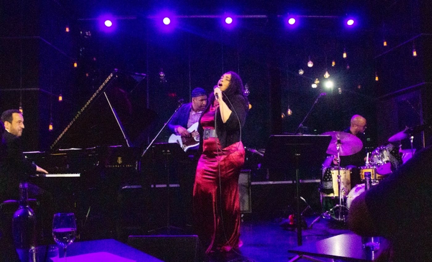 Review: Viral Social Media STARR Sings Her Music Live At Dizzy's Club Introducing Her New Album DARA STARR TUCKER  Image