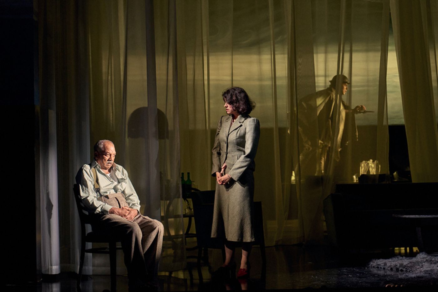 Photos: First Look at the UK Tour of AND THEN THERE WERE NONE  Image
