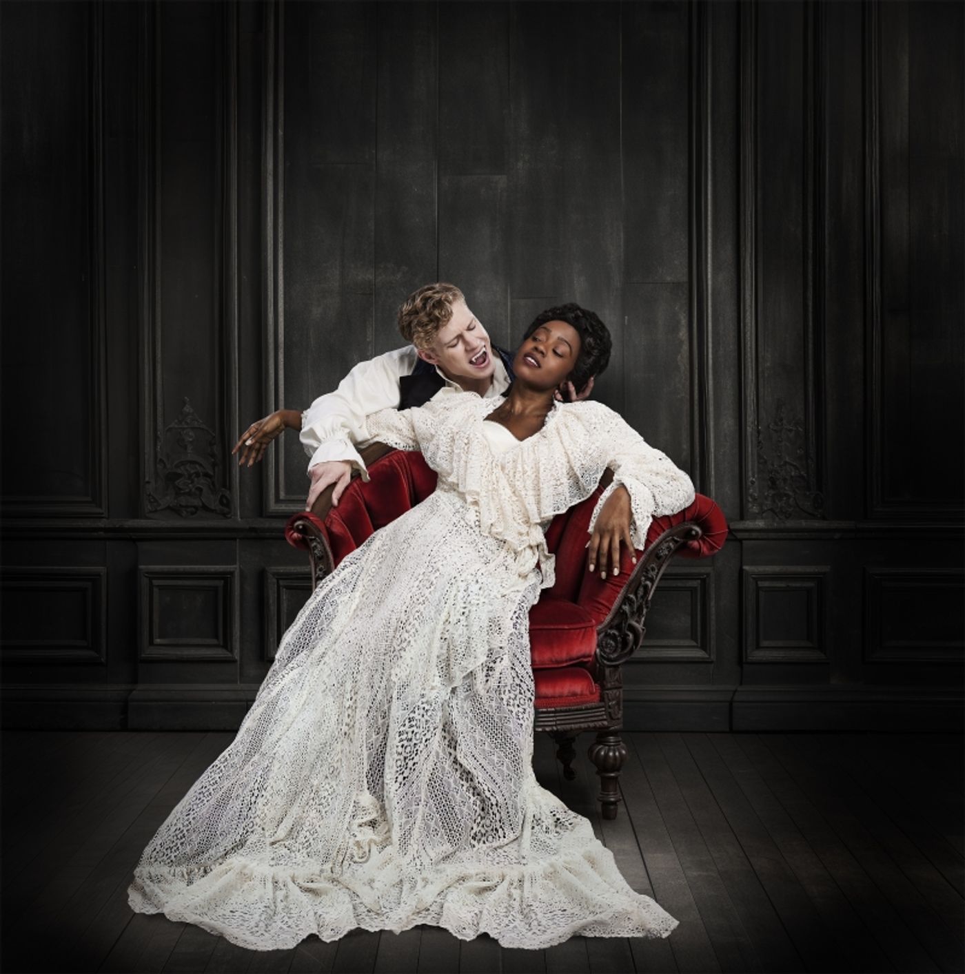 Interview: Gordon Greenberg's DRACULA, A COMEDY OF TERRORS Brings a New Perspective to the Iconic Vampire Tale Interview: Gordon Greenberg's DRACULA, A COMEDY OF TERRORS Brings a New Perspective to the Iconic Vampire Tale Image