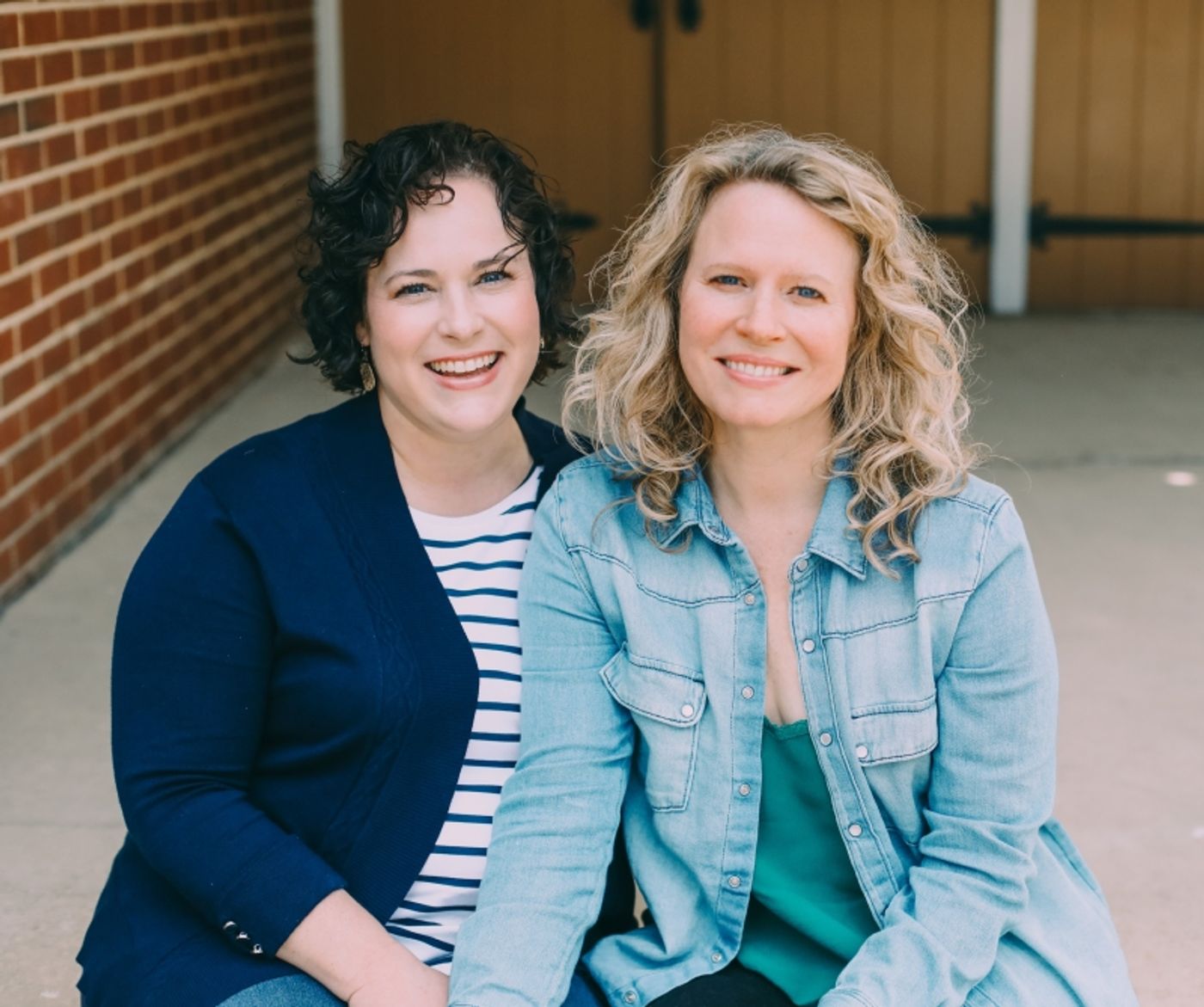 Interview: Jessica Dickey of SISTERING: THE ART OF HOLDING CLOSE AND LETTING GO Explores the Joys and Sorrows of a Sibling Bond That Sustains Her Life in the Theater  Image