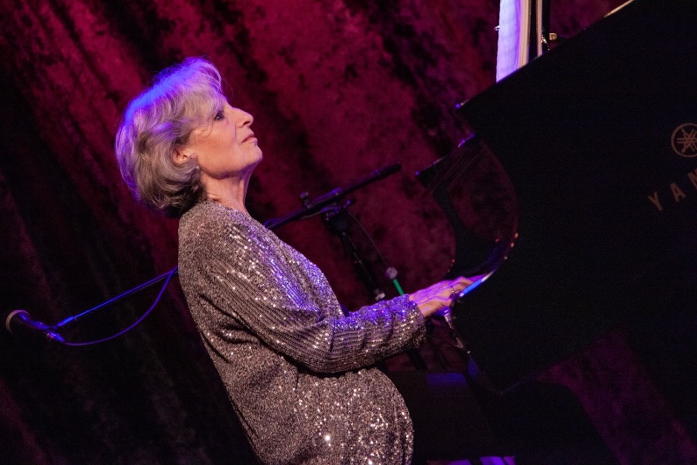 Review: Amanda McBroom SUCH GOOD FRIENDS At Birdland Such Good Storytelling Review: Amanda McBroom SUCH GOOD FRIENDS At Birdland Such Good Storytelling Image
