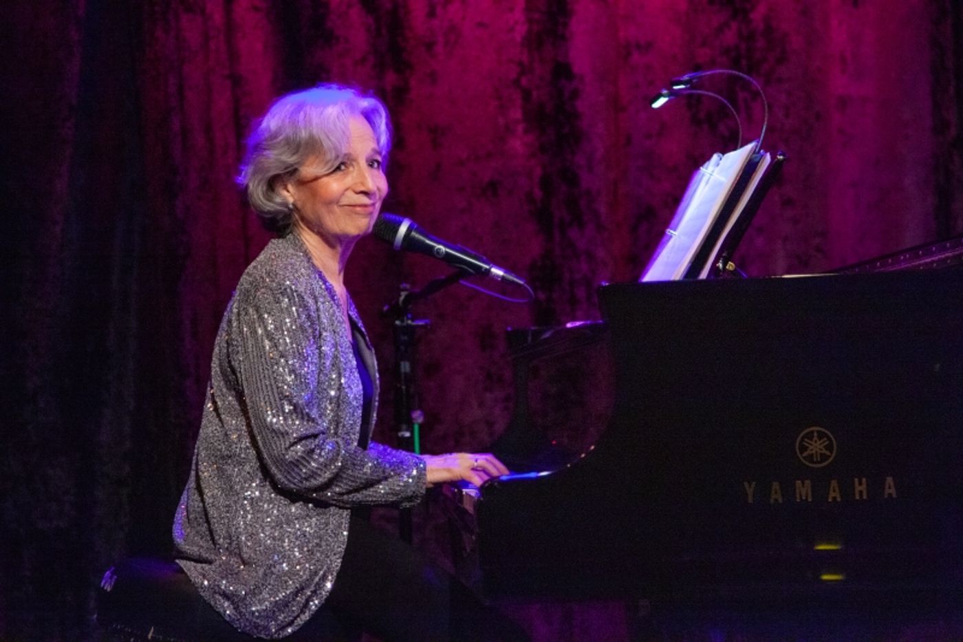 Review: Amanda McBroom SUCH GOOD FRIENDS At Birdland Such Good Storytelling Review: Amanda McBroom SUCH GOOD FRIENDS At Birdland Such Good Storytelling Image