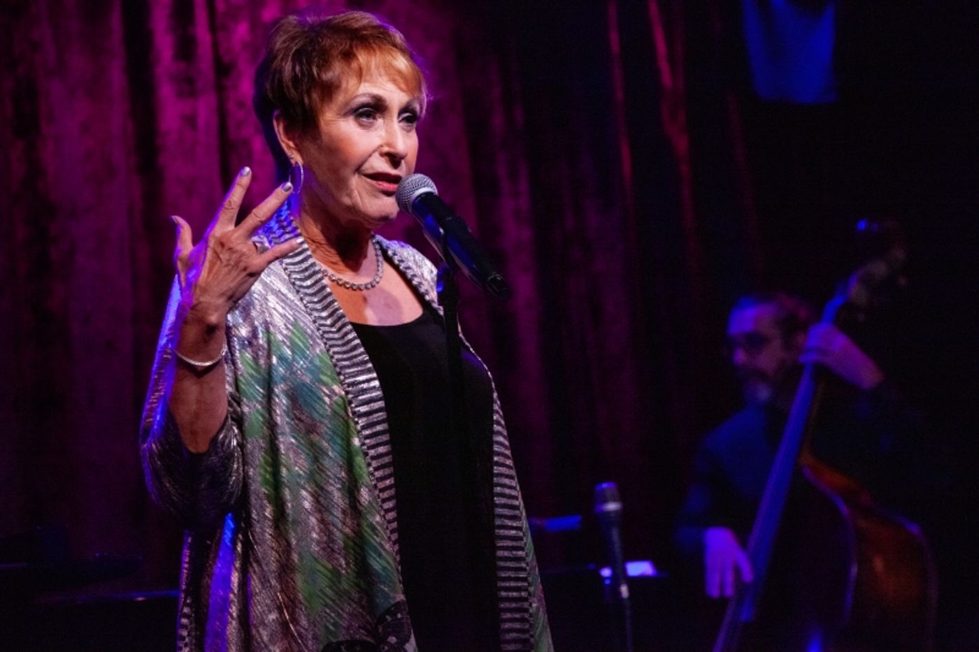 Review: Amanda McBroom SUCH GOOD FRIENDS At Birdland Such Good Storytelling Review: Amanda McBroom SUCH GOOD FRIENDS At Birdland Such Good Storytelling Image
