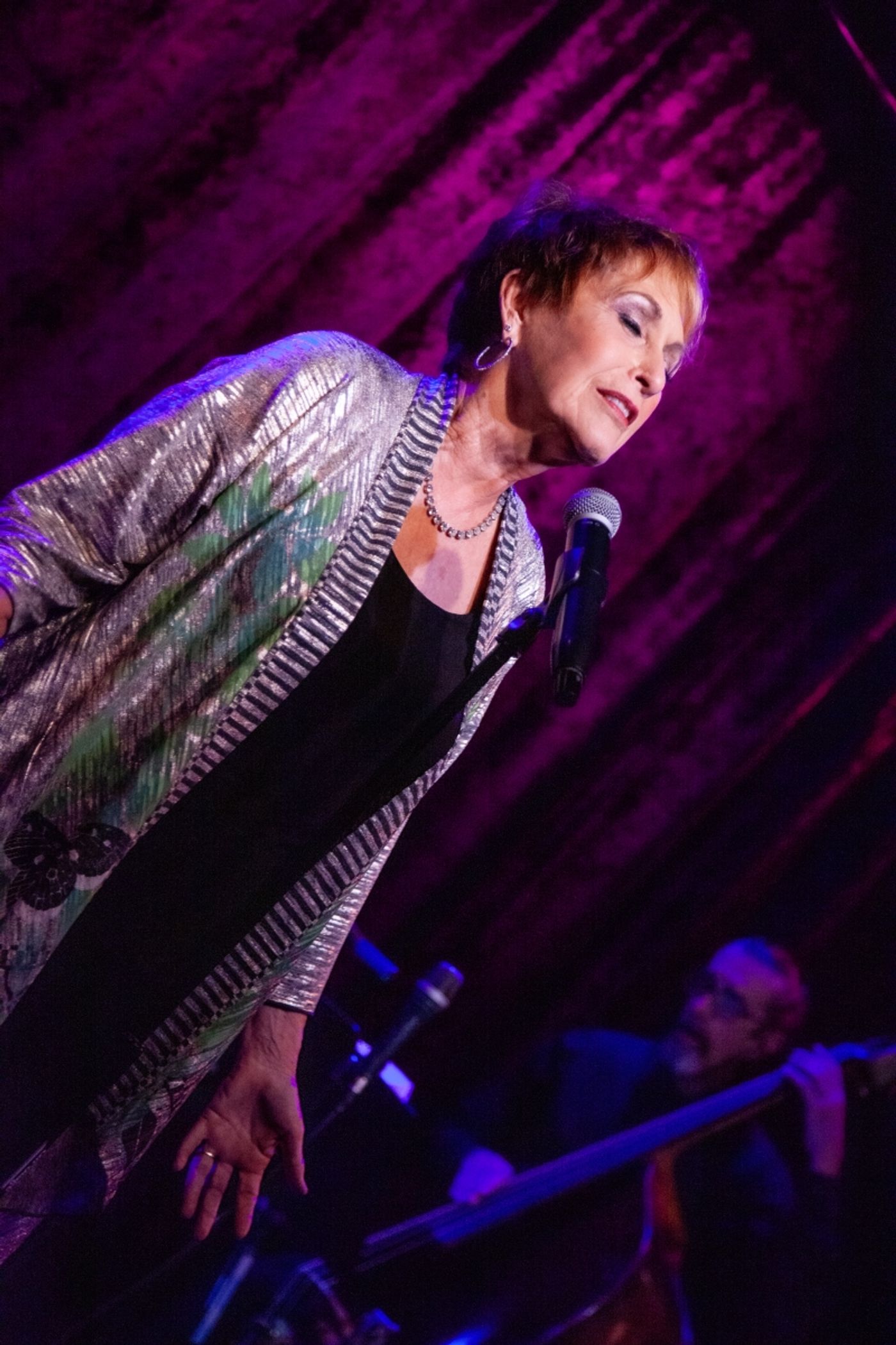 Review: Amanda McBroom SUCH GOOD FRIENDS At Birdland Such Good Storytelling Review: Amanda McBroom SUCH GOOD FRIENDS At Birdland Such Good Storytelling Image