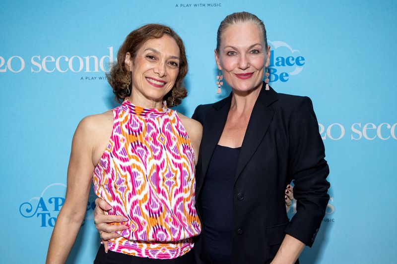 Photos: Thomas Sweitzer's 20 SECONDS Celebrates Opening Night — photo 10 of 23