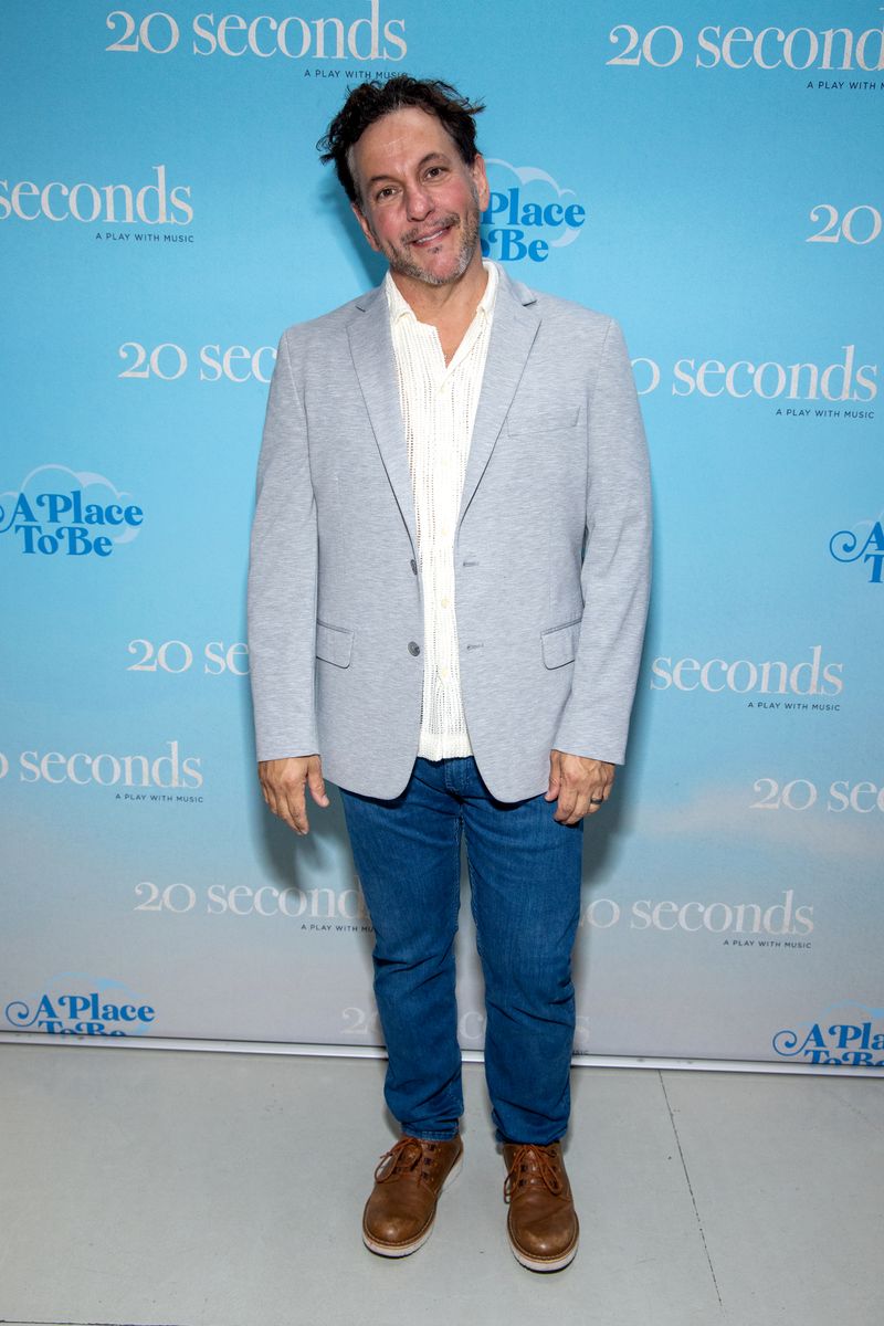 Photos: Thomas Sweitzer's 20 SECONDS Celebrates Opening Night — photo 14 of 23