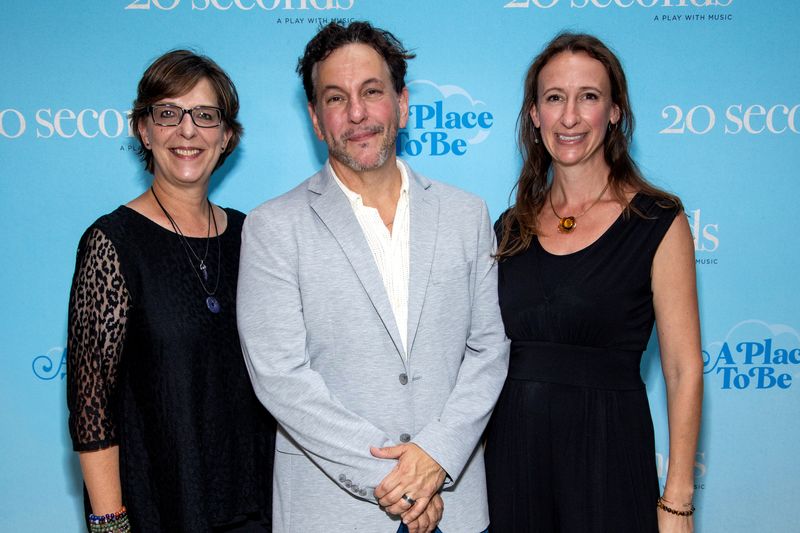 Photos: Thomas Sweitzer's 20 SECONDS Celebrates Opening Night — photo 22 of 23