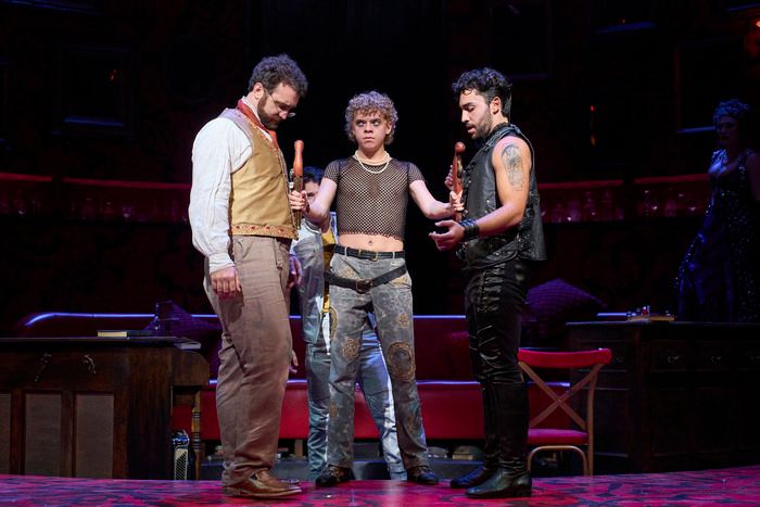 Photos: First Look at Great Lakes Theater's NATASHA, PIERRE & THE GREAT COMET OF 1812 — photo 12 of 22
