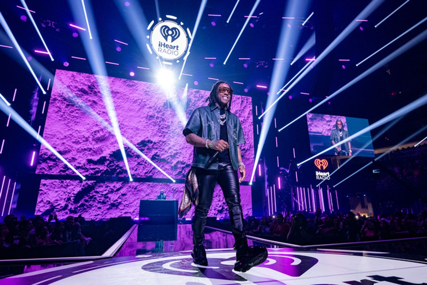 Photos: Kelly Clarkson, Lenny Kravitz & More Play The 2023 iHeartRadio Music Festival  Image