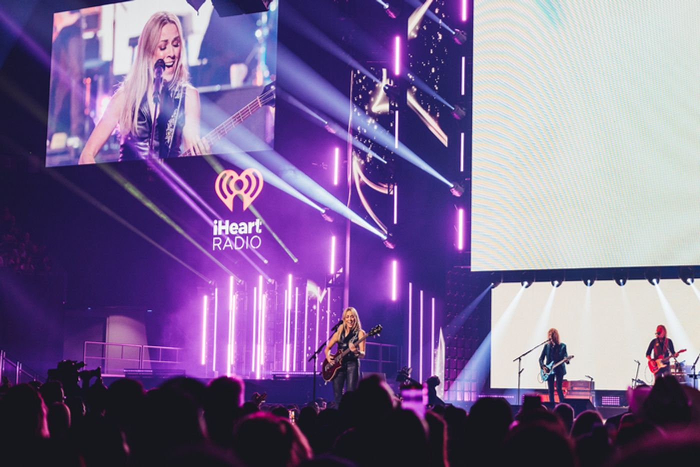 Photos: Kelly Clarkson, Lenny Kravitz & More Play The 2023 iHeartRadio Music Festival  Image