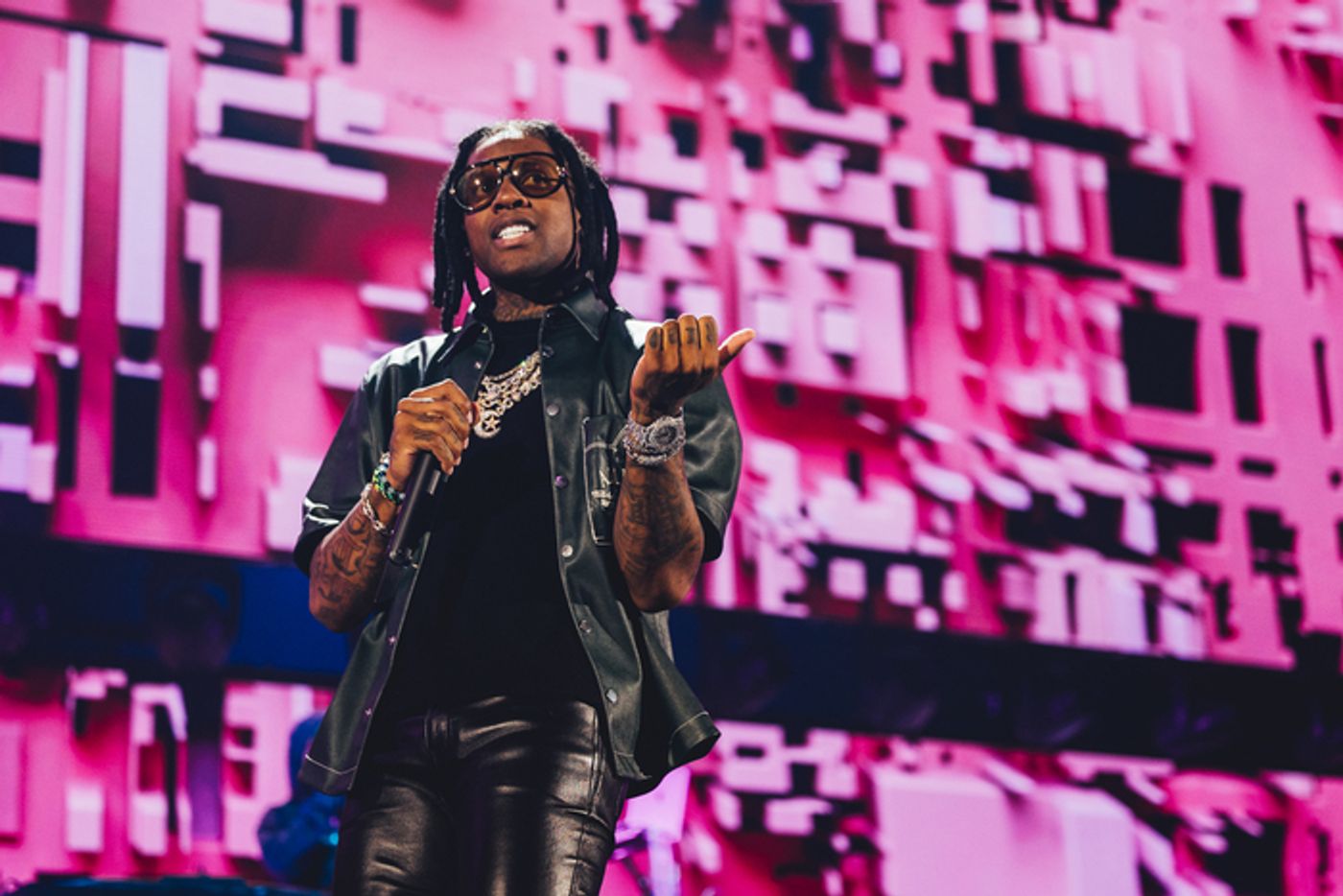 Photos: Kelly Clarkson, Lenny Kravitz & More Play The 2023 iHeartRadio Music Festival  Image