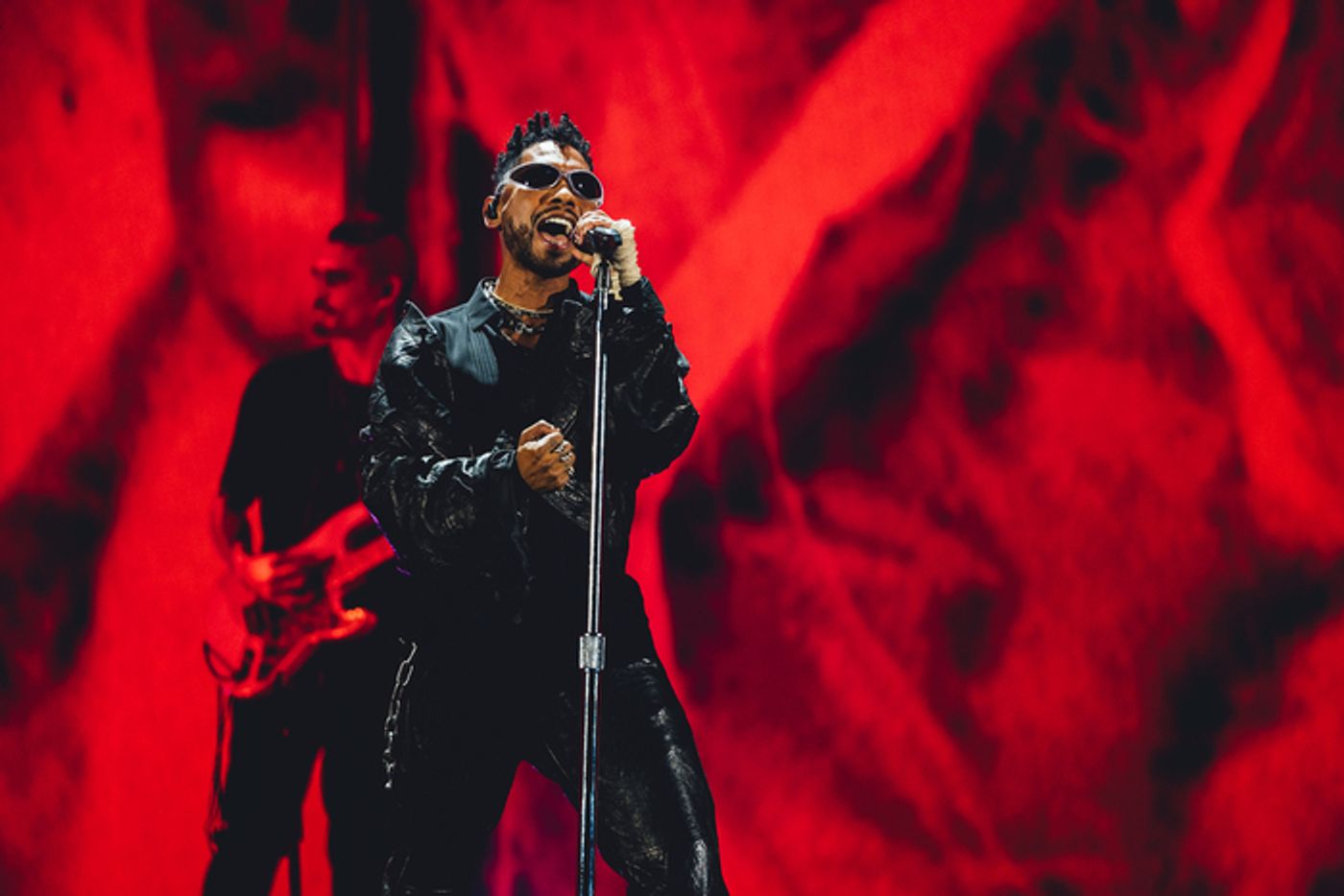 Photos: Kelly Clarkson, Lenny Kravitz & More Play The 2023 iHeartRadio Music Festival  Image