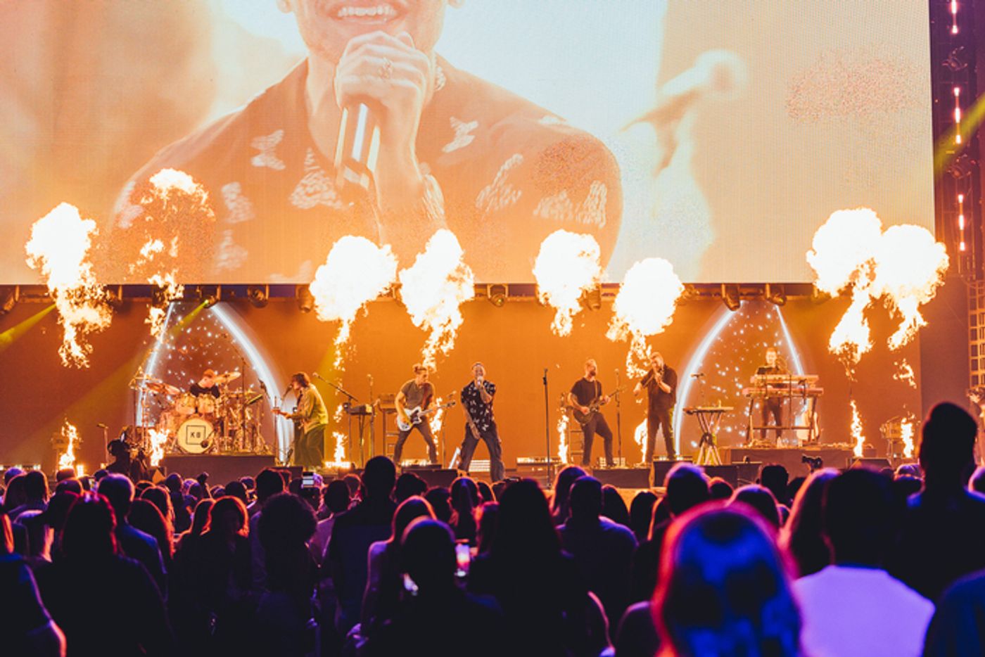 Photos: Kelly Clarkson, Lenny Kravitz & More Play The 2023 iHeartRadio Music Festival  Image