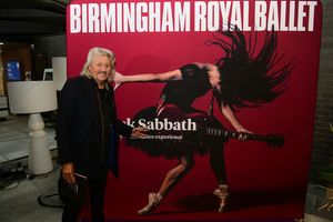 Bev Bevan Photo