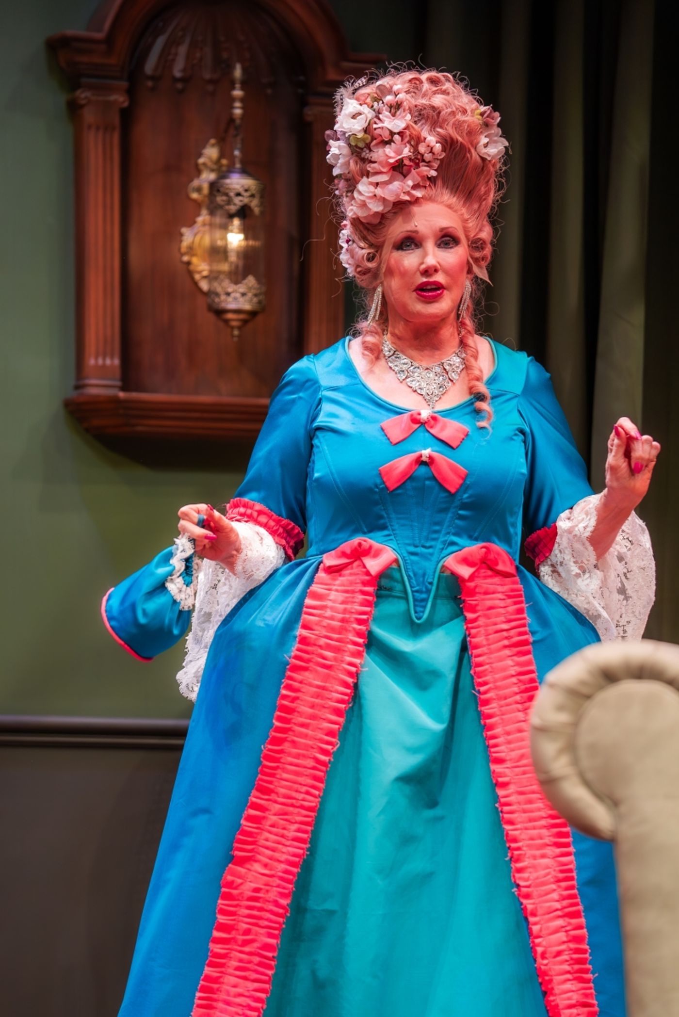 Review: ALWAYS A BRIDESMAID at New Theatre Restaurant  Image