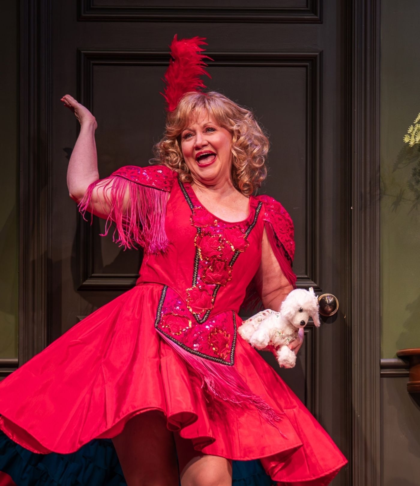 Review: ALWAYS A BRIDESMAID at New Theatre Restaurant  Image