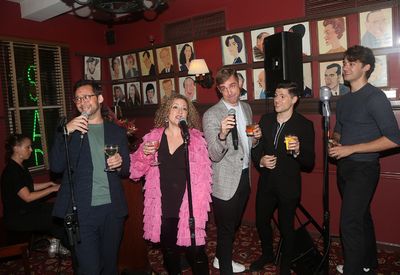 Jed Resnick, Donna Vivino, Nic Rouleau, Sean Burns and Liam Pierce Photo