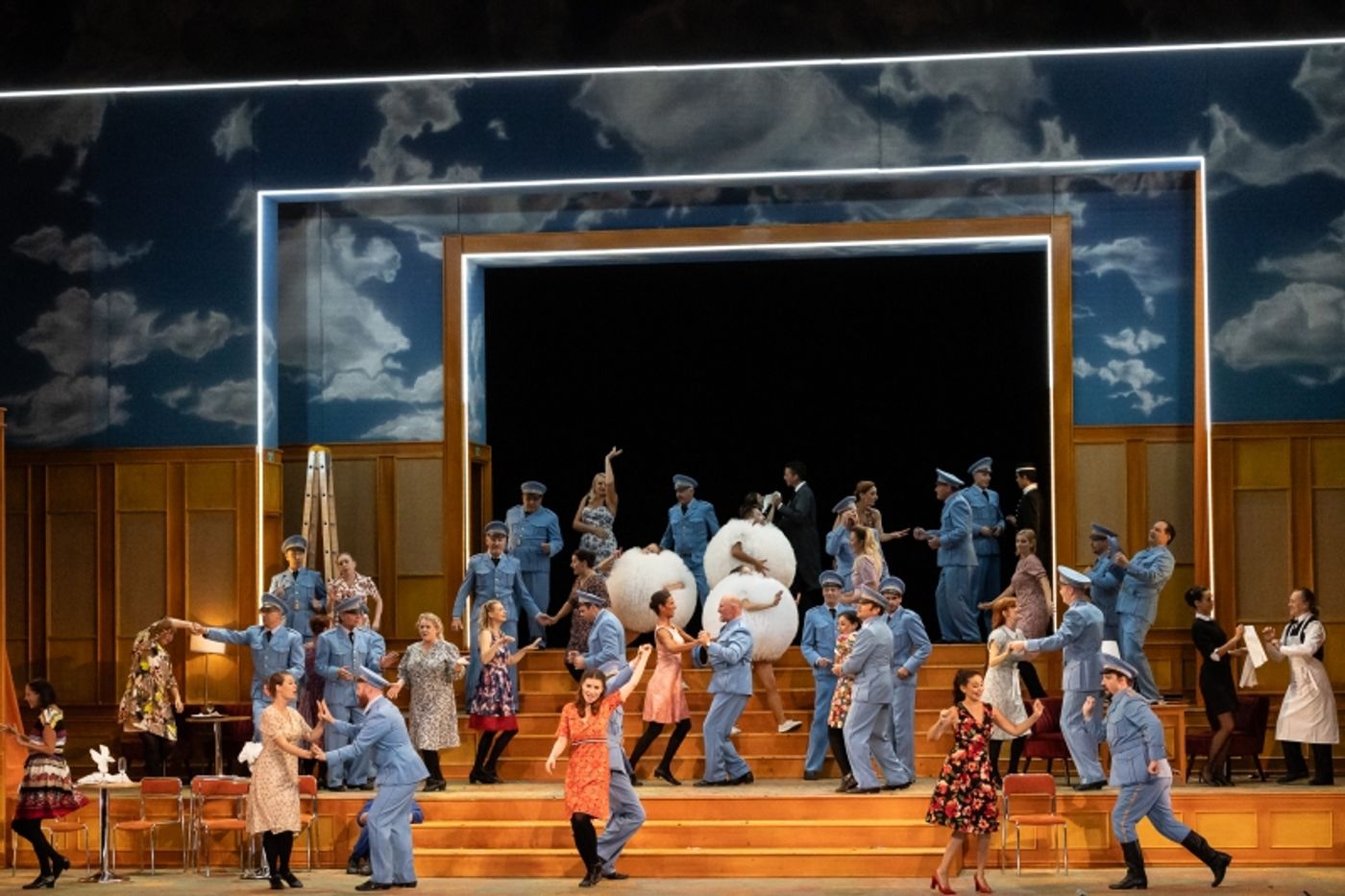 Review: NÁPOJ LÁSKY v Národním divadle  Image