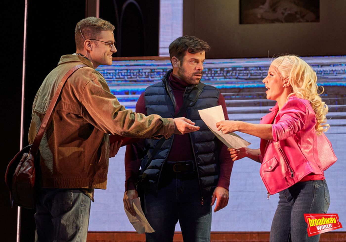 Photos: UNA RUBIA MUY LEGAL se presenta en el Teatro La Latina  Image