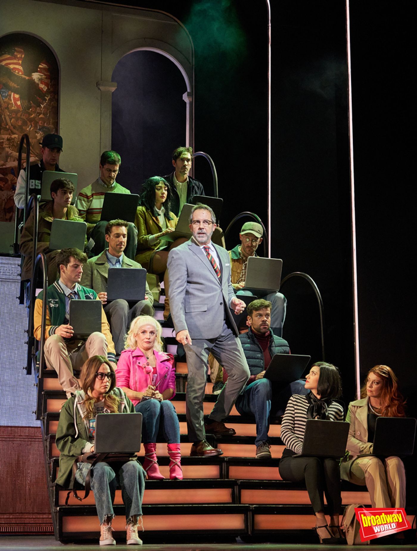 Photos: UNA RUBIA MUY LEGAL se presenta en el Teatro La Latina  Image