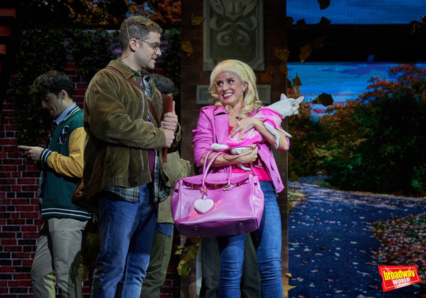 Photos: UNA RUBIA MUY LEGAL se presenta en el Teatro La Latina  Image