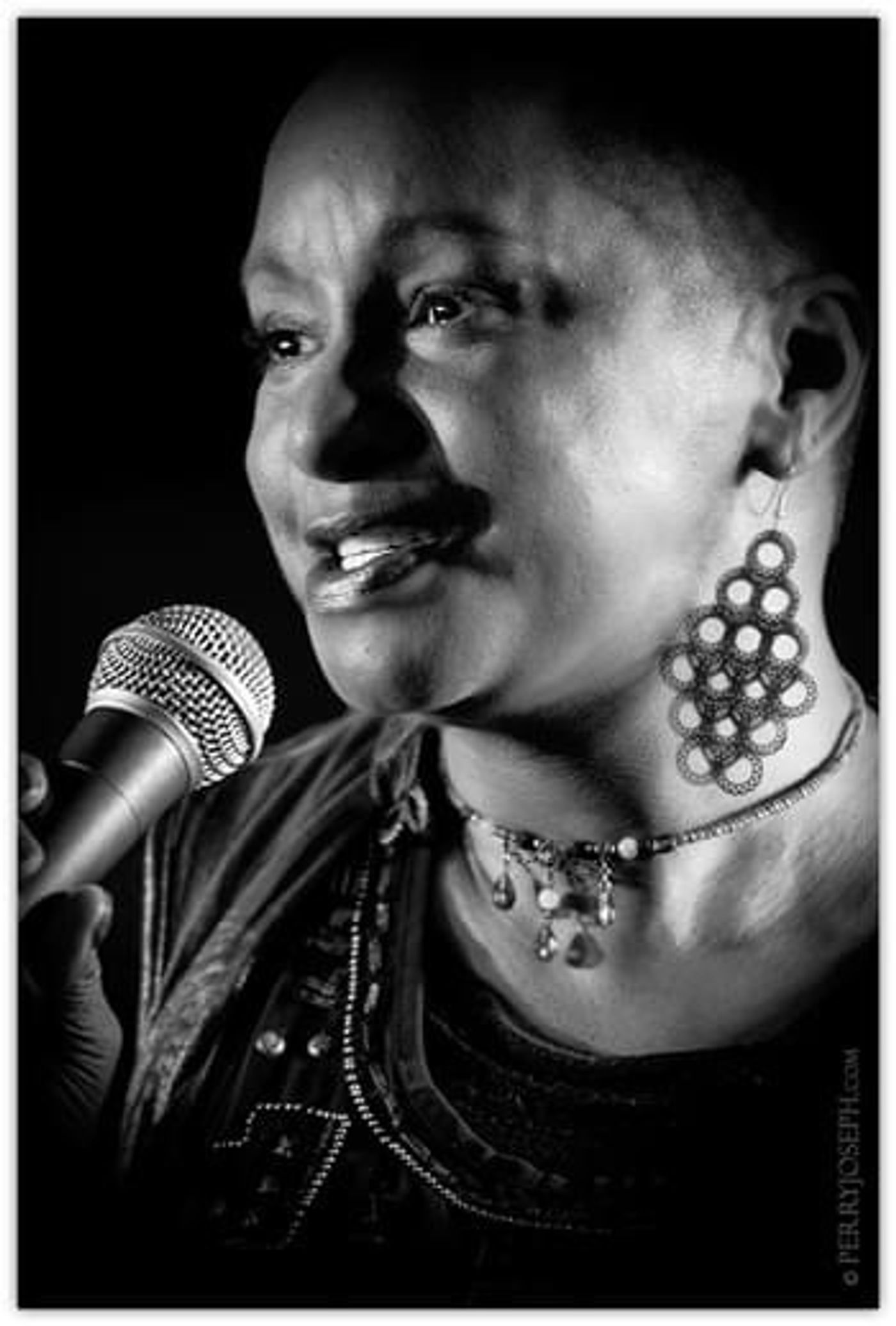 Florance and Jamison Star As Ethel Waters in Kennie Playhouse Theatre's HIS EYE IS ON THE SPARROW  Image