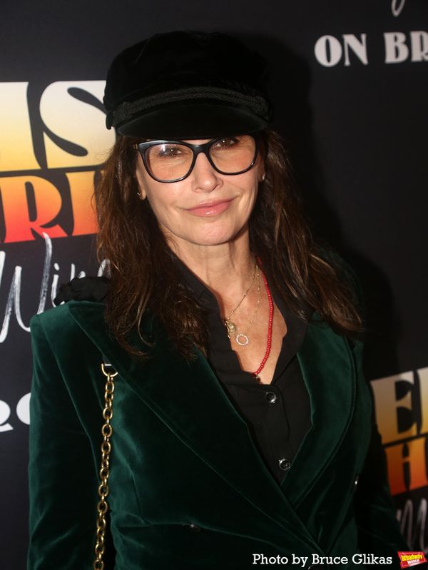 Gina Gershon Photo