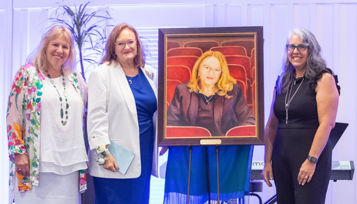 Portrait artist Christina Rosenthal, Kathy Brombacher, Portrait photographer Christine Alford at 