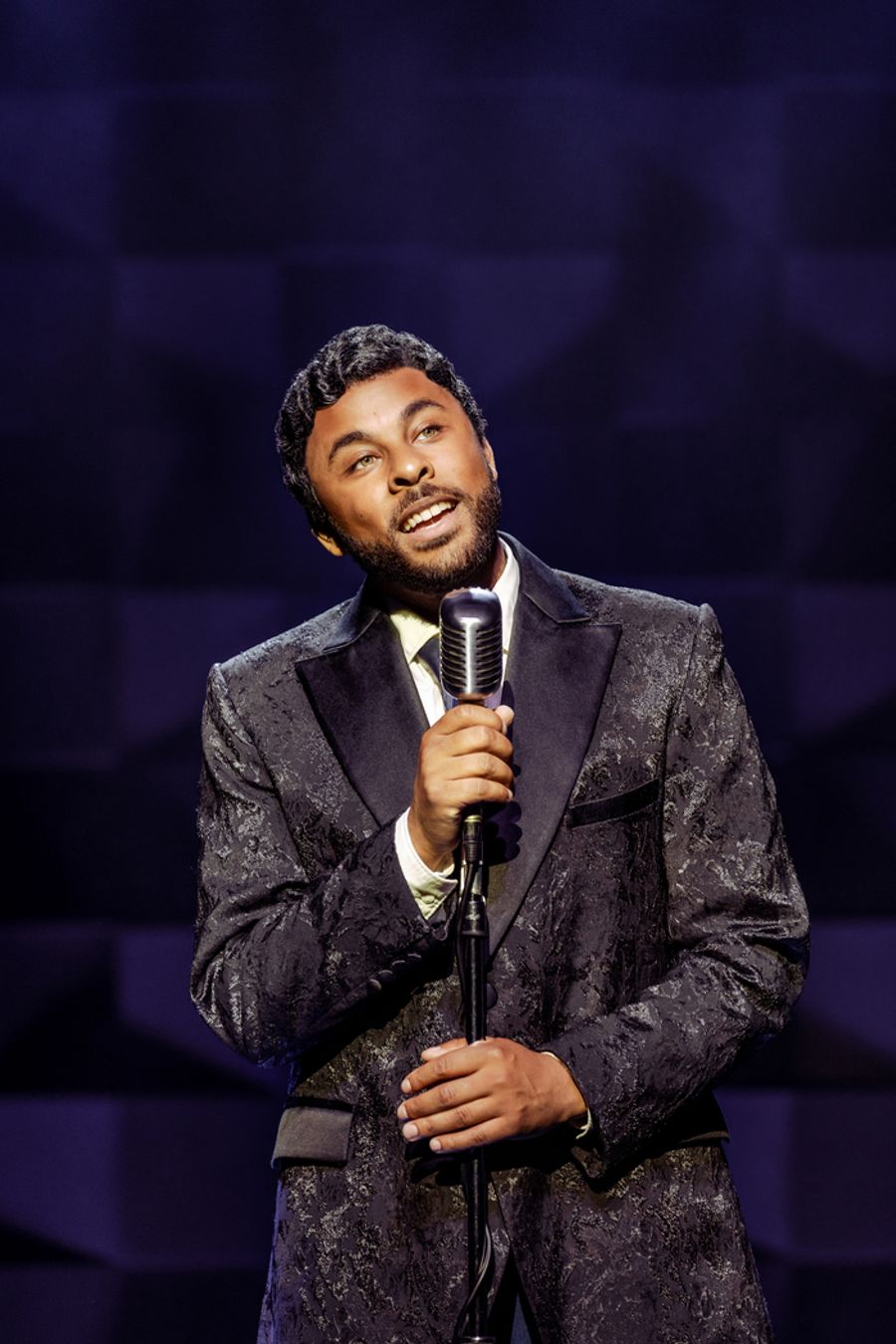 Photos: First Look at Carly Mercedes Dyer and More in THE DRIFTERS GIRL Tour Image