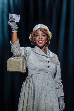 Carly Mercedes Dyer @ BroadwayWorld Carly Mercedes Dyer Photo